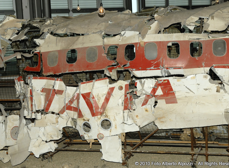 Strage di Ustica, gli archivi ci sono (ma chiusi: niente sopralluoghi)