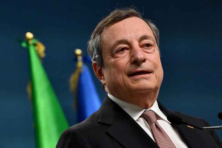 Storie di famiglia. I padri di Draghi e di Dell’Utri cavalieri di San Giorgio