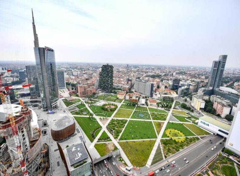 Milanesi, state buoni: chi vuole più verde e meno cemento paga (20 mila euro)