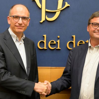 La politica come distilleria clandestina di governissimi